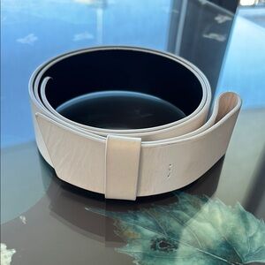 Dries Van Noten Women’s Cream Leather Belt